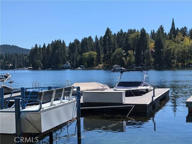 Lake Arrowhead, CA 92352,476 N 476 B