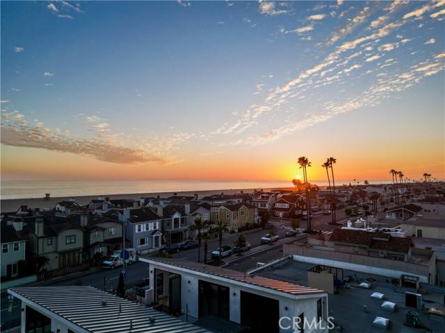 Newport Beach, CA 92661,504 W Balboa BLD