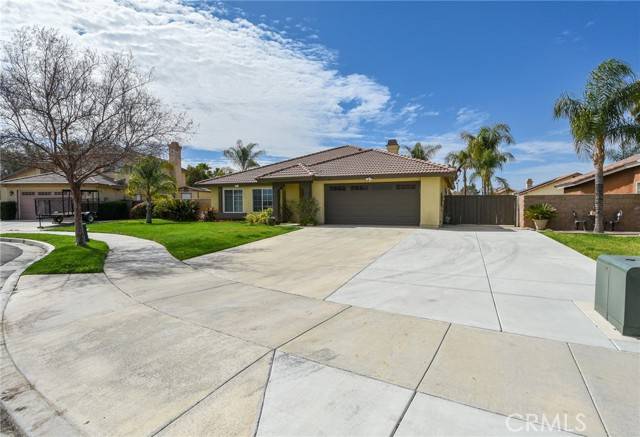 Hemet, CA 92543,831 Deleon CT
