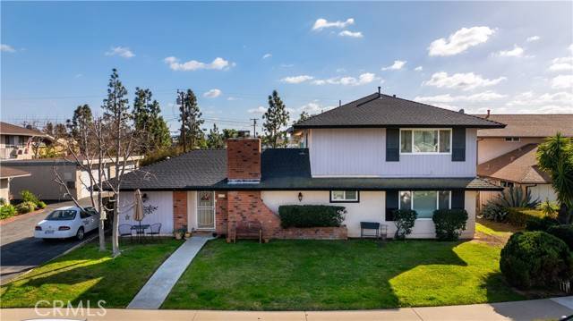 Yorba Linda, CA 92886,18172 Mandarin LN