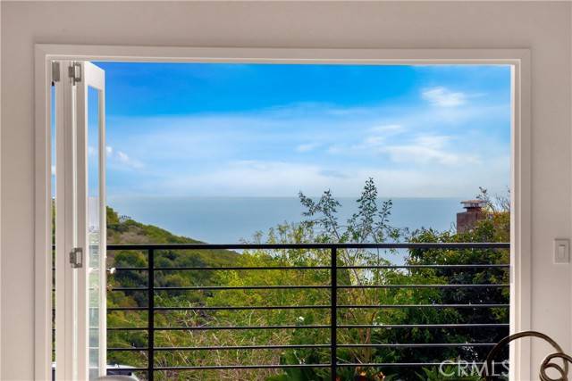 Laguna Beach, CA 92651,1596 Del Mar AVE