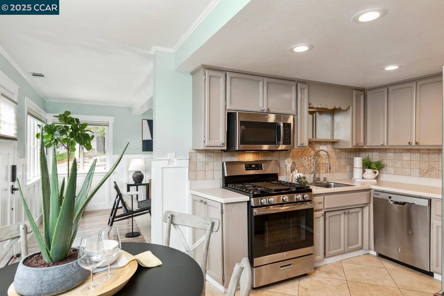 Martinez, CA 94553,171 Macmurtry Dr
