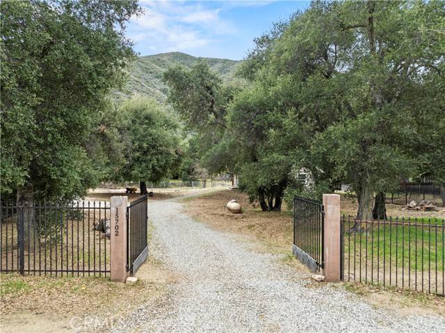 CA 91390,15702 Spunky Canyon RD