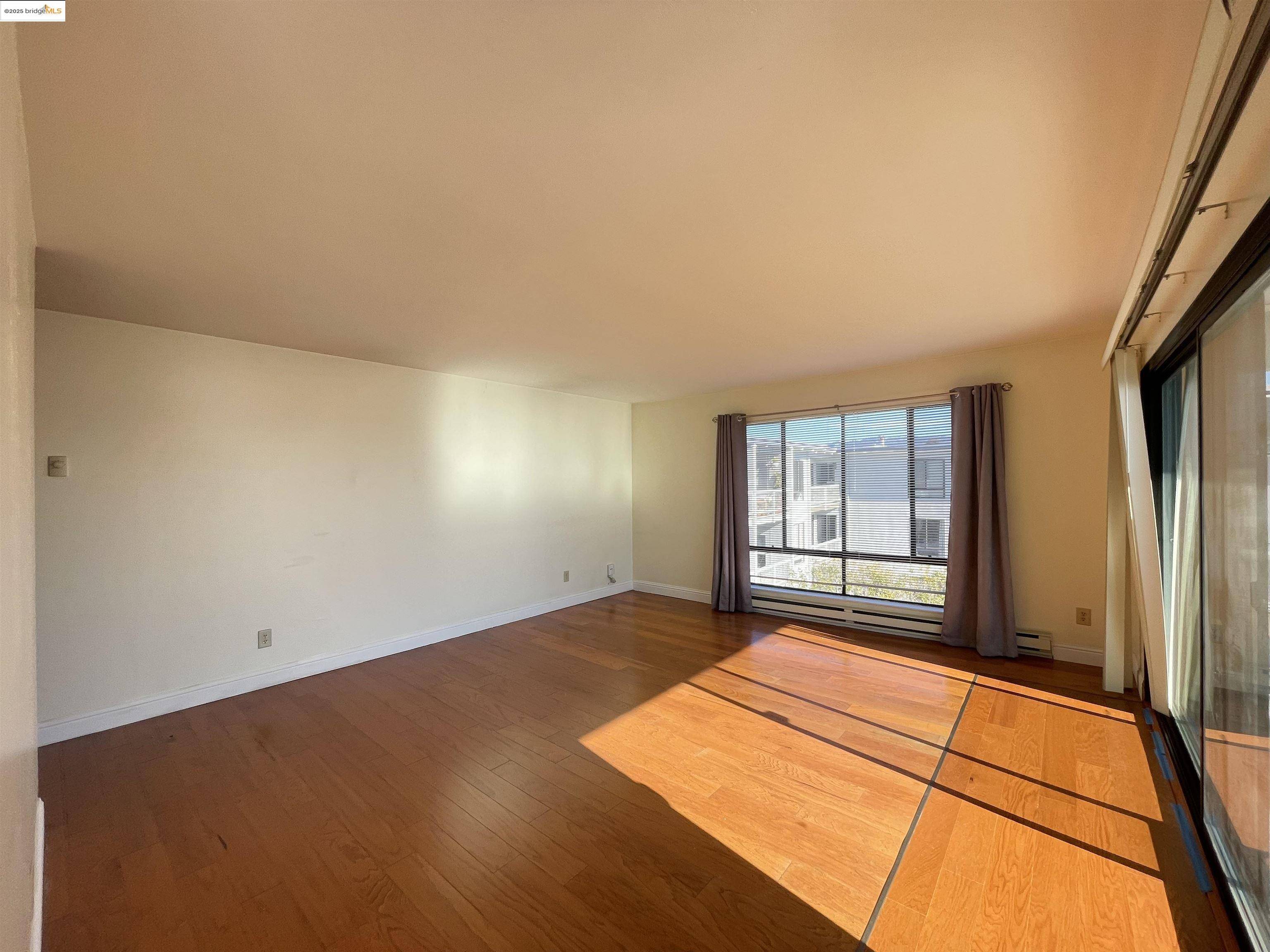 Emeryville, CA 94608,2 Anchor Dr F498