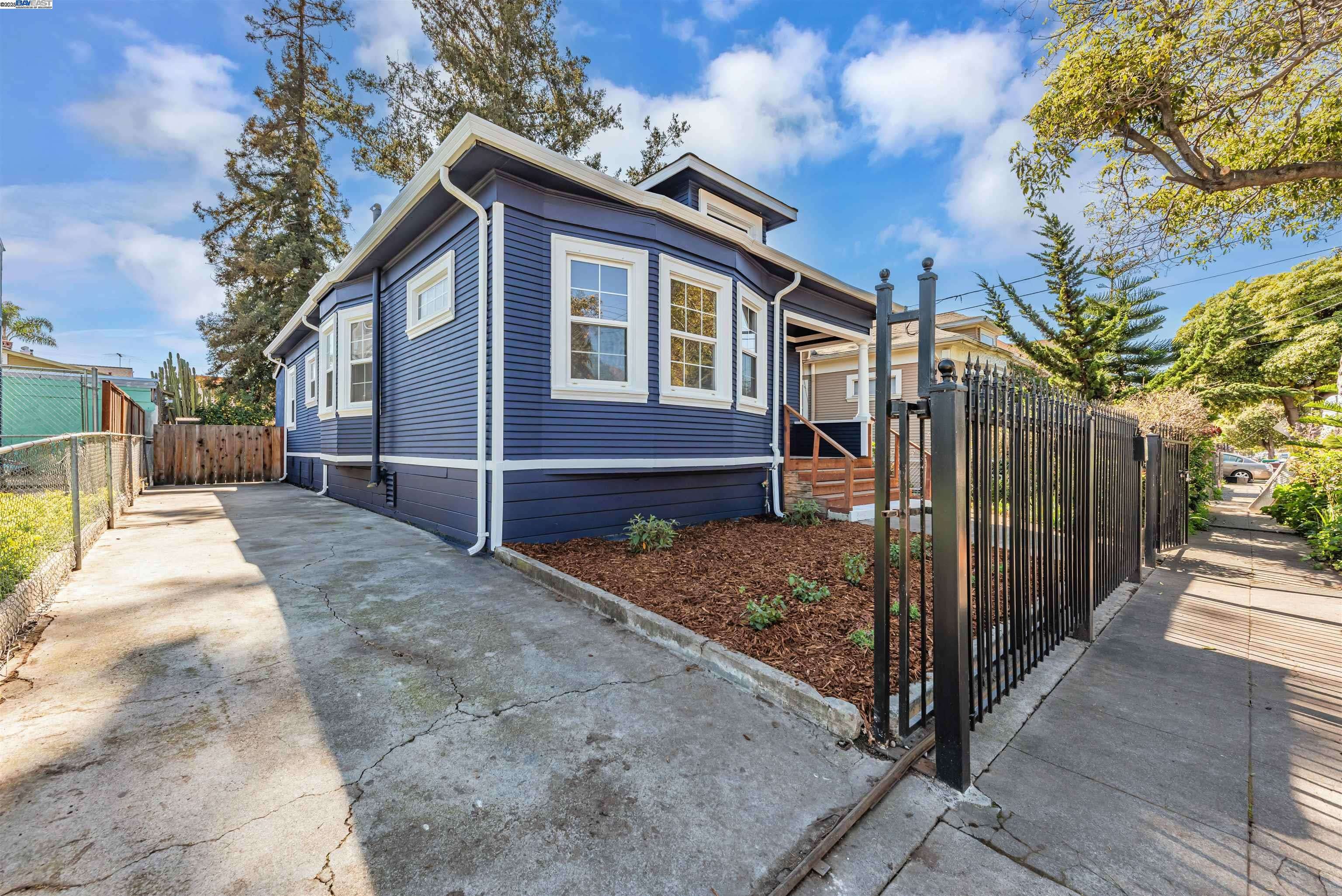 Oakland, CA 94621,1828 88Th Ave