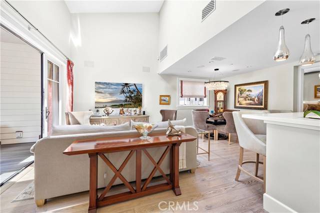 Corona Del Mar, CA 92625,610 1/2 Larkspur AVE