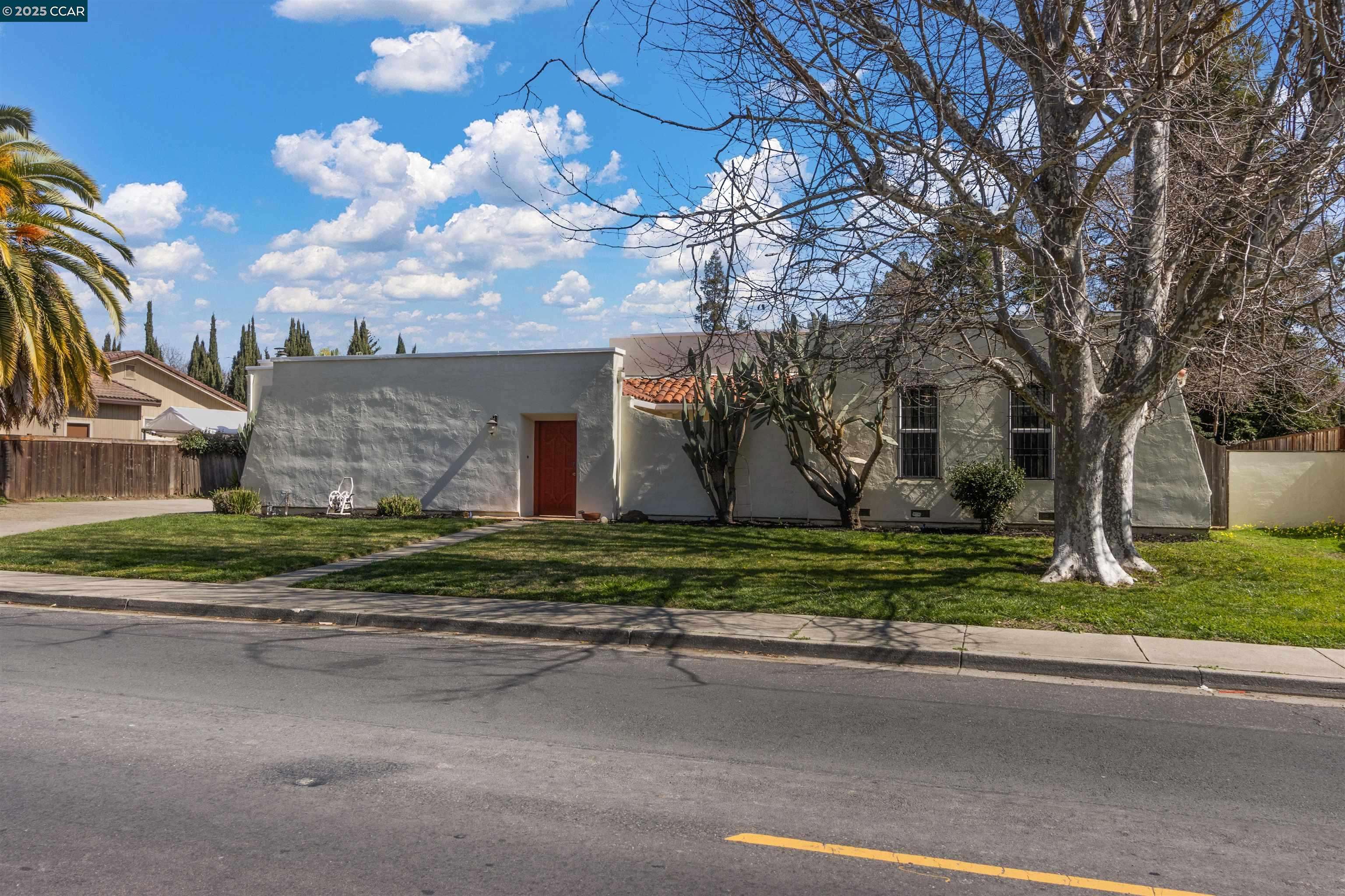 Pleasant Hill, CA 94523,759 Camelback Rd