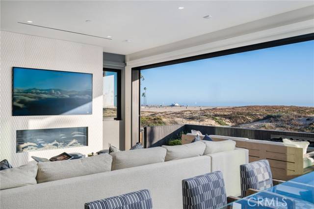 Newport Beach, CA 92661,218 E Oceanfront