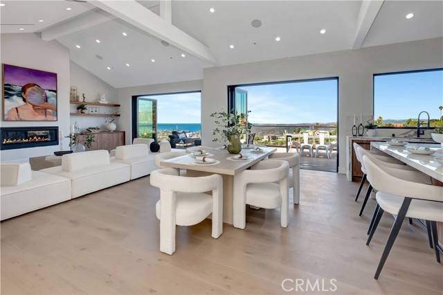 Laguna Beach, CA 92651,3059 Cresta WAY