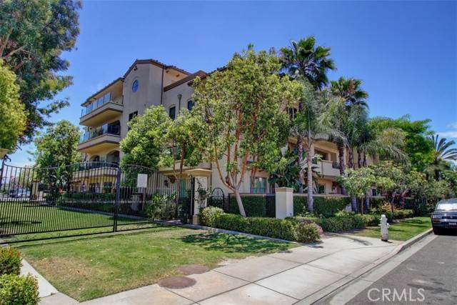 Costa Mesa, CA 92627,401 Bernard ST 206