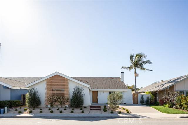 Costa Mesa, CA 92626,3367 Larkspur ST