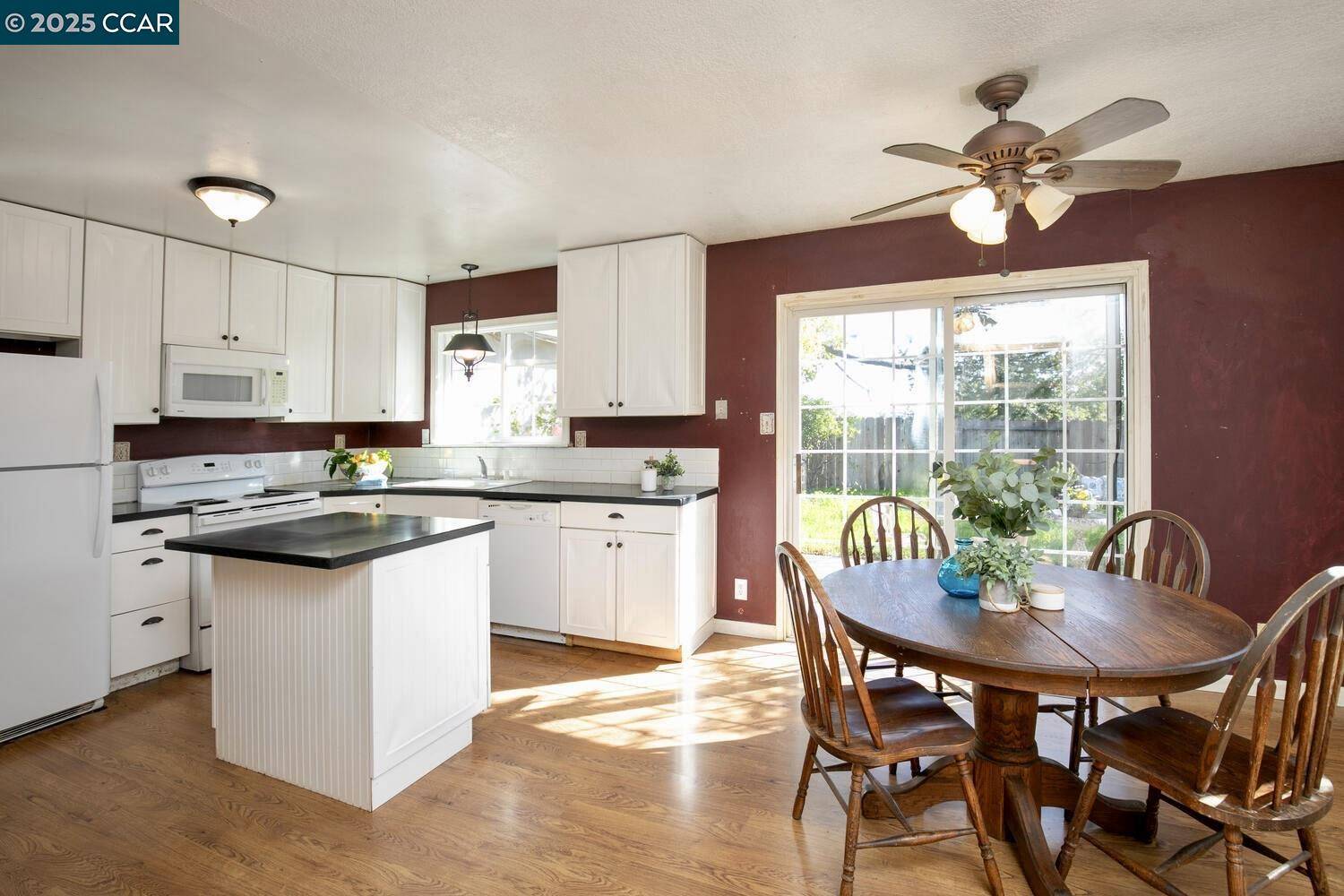 Martinez, CA 94553,16 Lagunita Ct