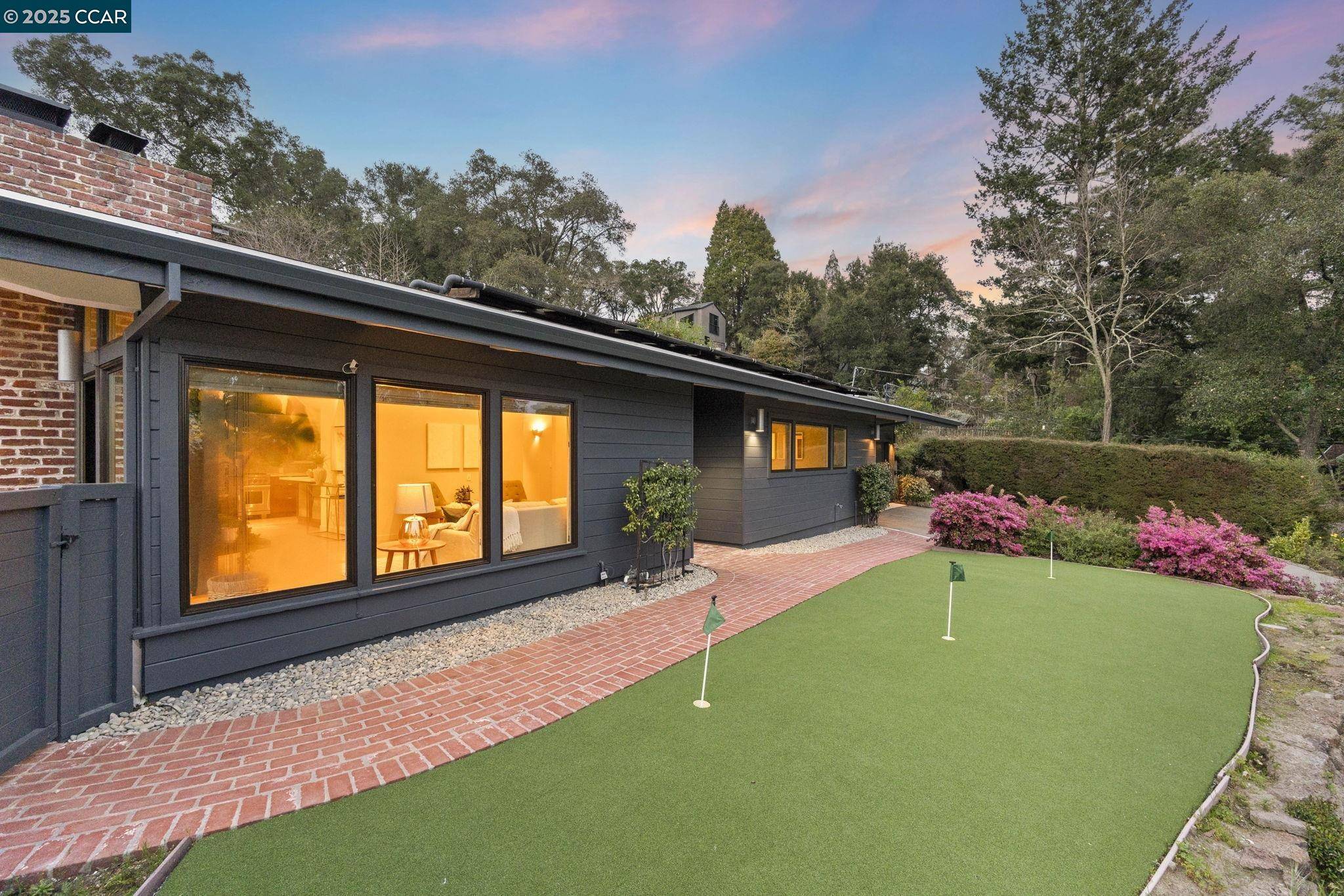 Orinda, CA 94563,39 Las Vegas Rd
