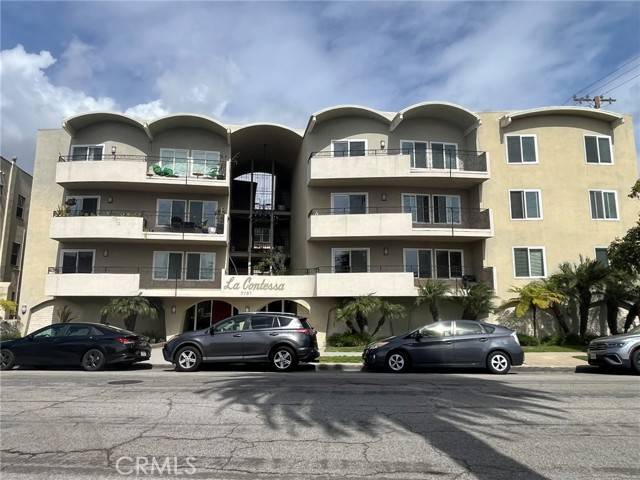 Long Beach, CA 90803,3737 E 2nd ST 301