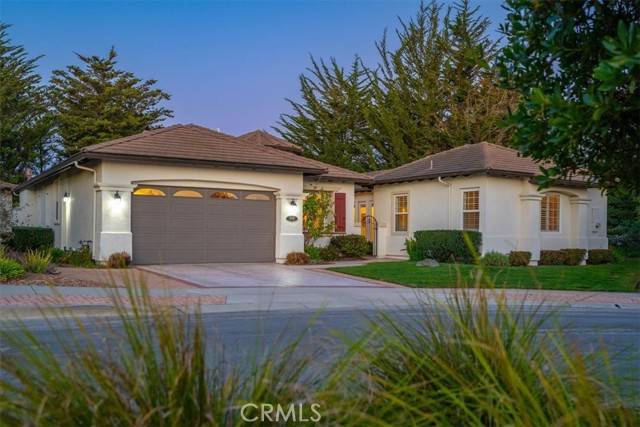 Arroyo Grande, CA 93420,819 Longspur LN