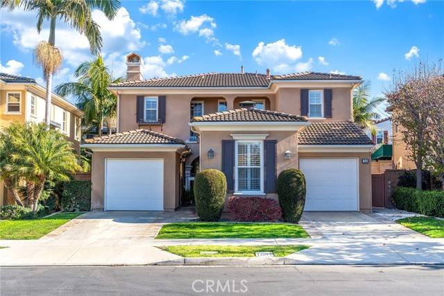 Irvine, CA 92618,34 Hollinwood