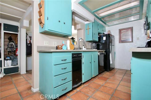 Yucca Valley, CA 92284,675 Artesia AVE