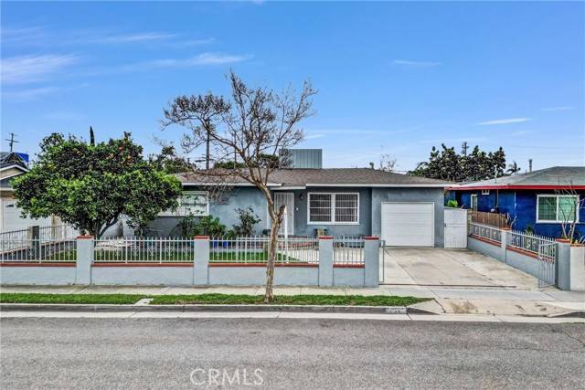 Santa Ana, CA 92703,932 W Cubbon ST