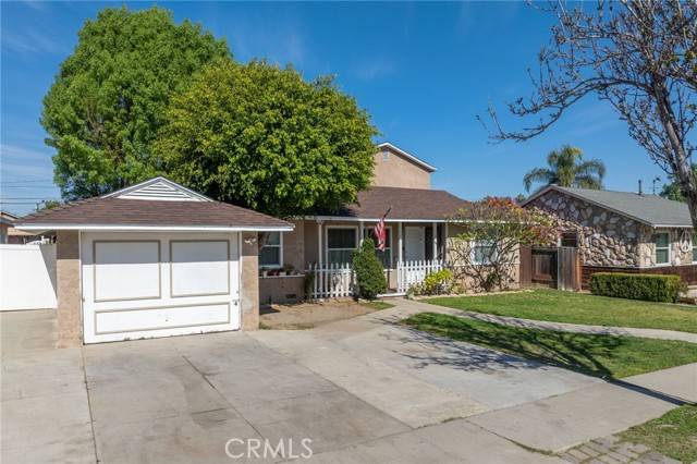 Brea, CA 92821,647 Magnolia AVE