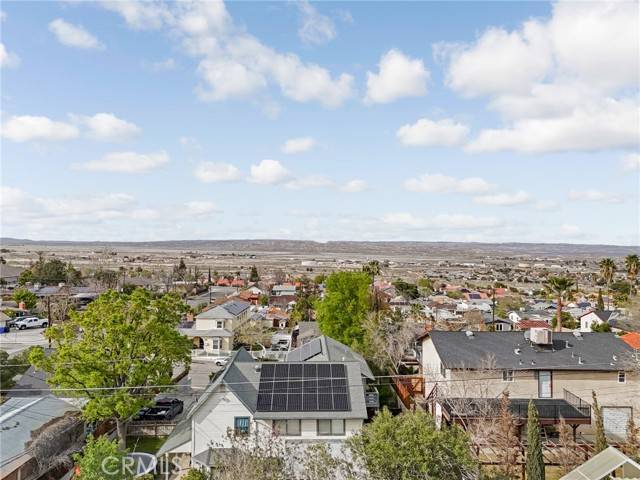 Taft, CA 93268,726 D ST