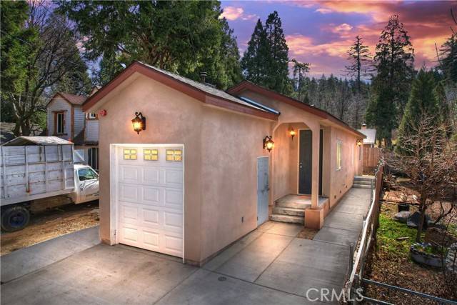 Crestline, CA 92325,22847 Juniper LN