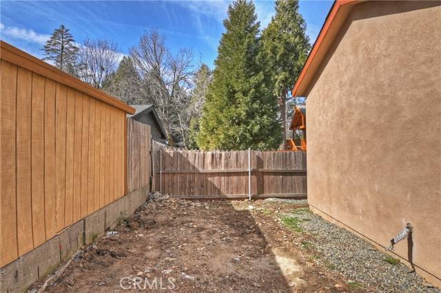 Crestline, CA 92325,22847 Juniper LN