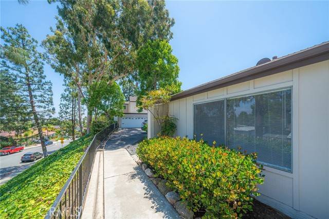 Rancho Palos Verdes, CA 90275,1701 Oldstone CT