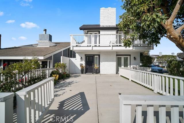 Corona Del Mar, CA 92625,721 Poinsettia AVE