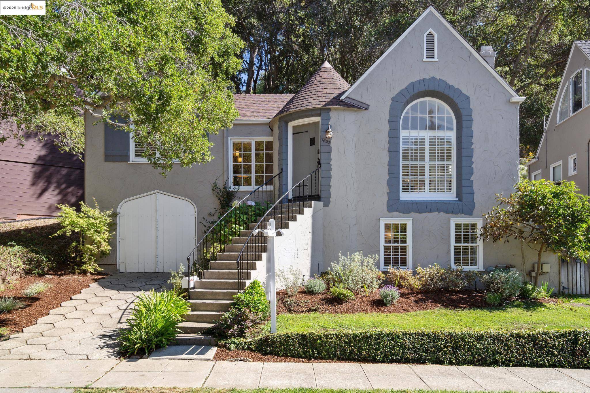 Oakland, CA 94610,1633 Trestle Glen Rd