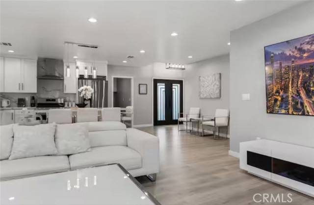 North Hollywood, CA 91605,13047 Lorne ST