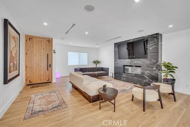 West Hills, CA 91307,22901 Bassett ST