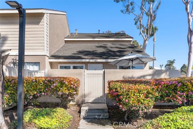 Huntington Beach, CA 92648,19107 Sloop CIR