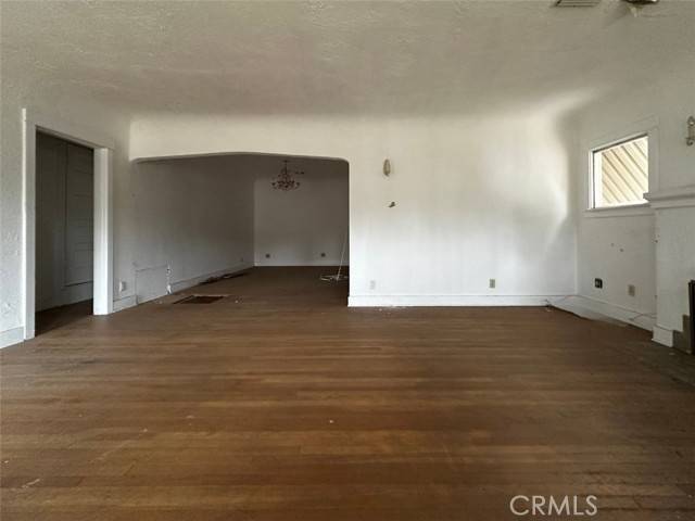 Van Nuys, CA 91401,14206 Friar ST