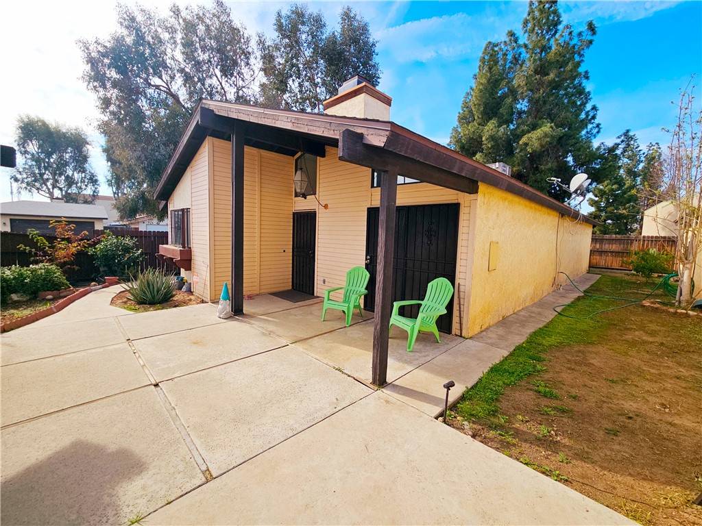 Bakersfield, CA 93304,3821 Mccourry ST