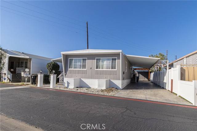 Chatsworth, CA 91311,21500 Lassen ST 17