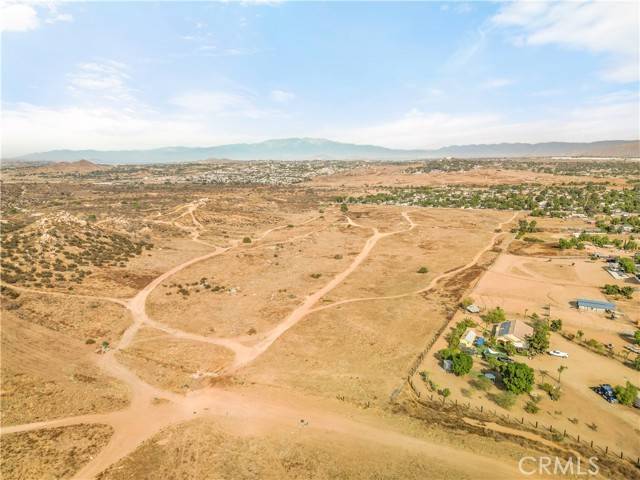 Perris, CA 92570,0 no address