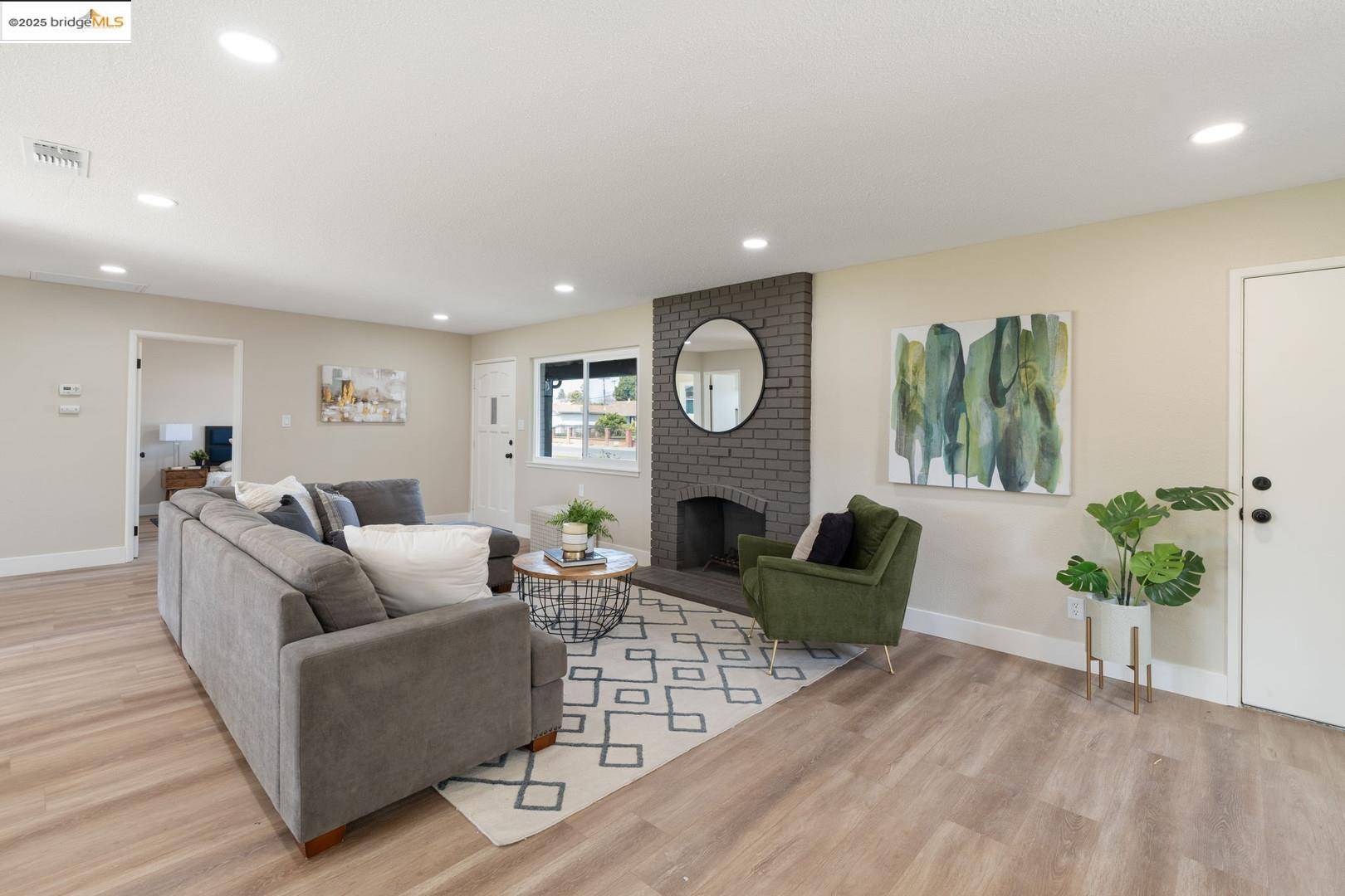 Sacramento, CA 95827,9928 Nebula WAY