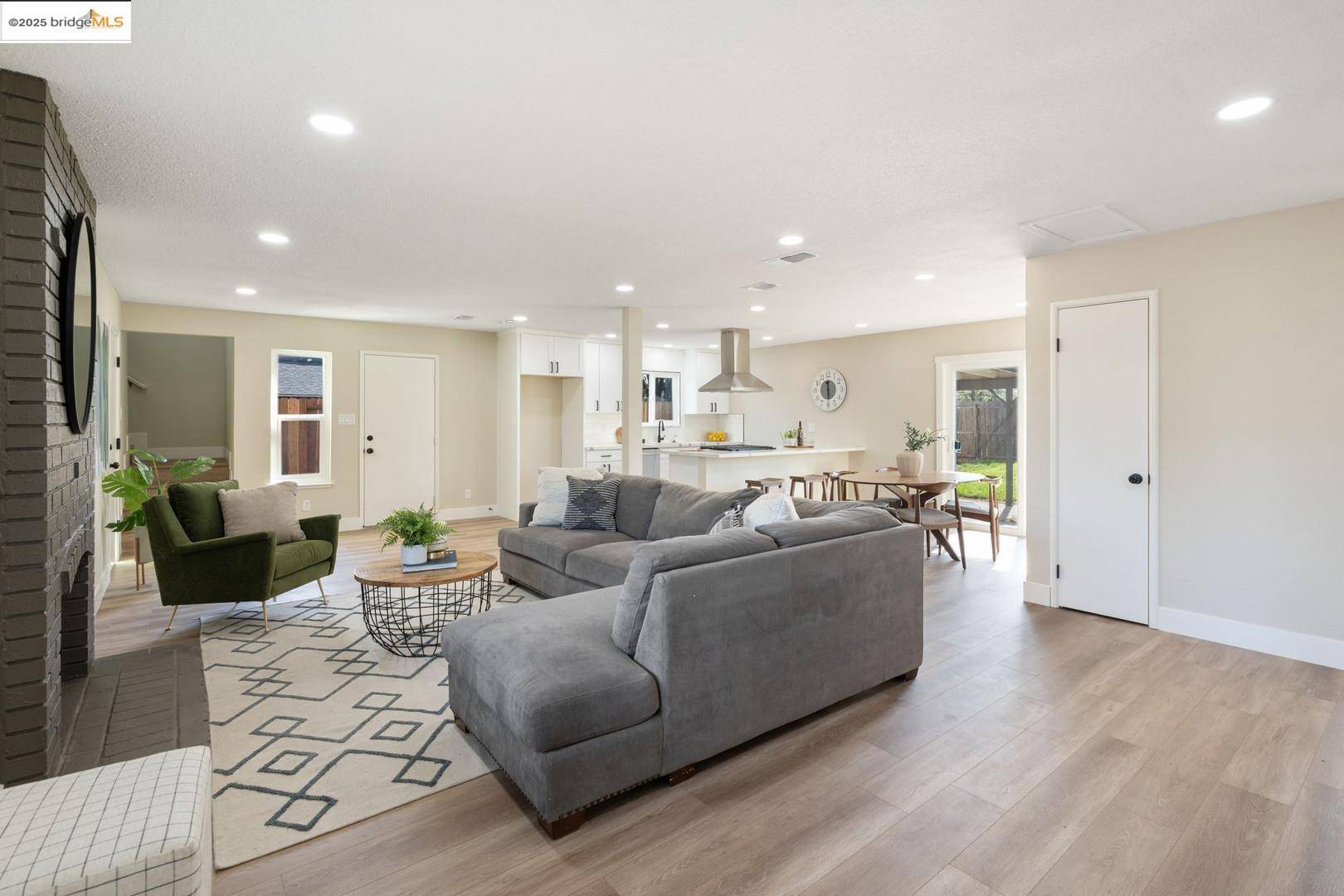 Sacramento, CA 95827,9928 Nebula WAY