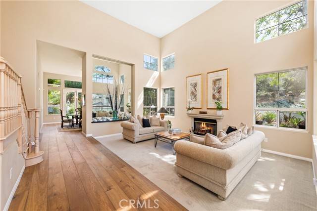 Calabasas, CA 91302,3812 Waterford WAY