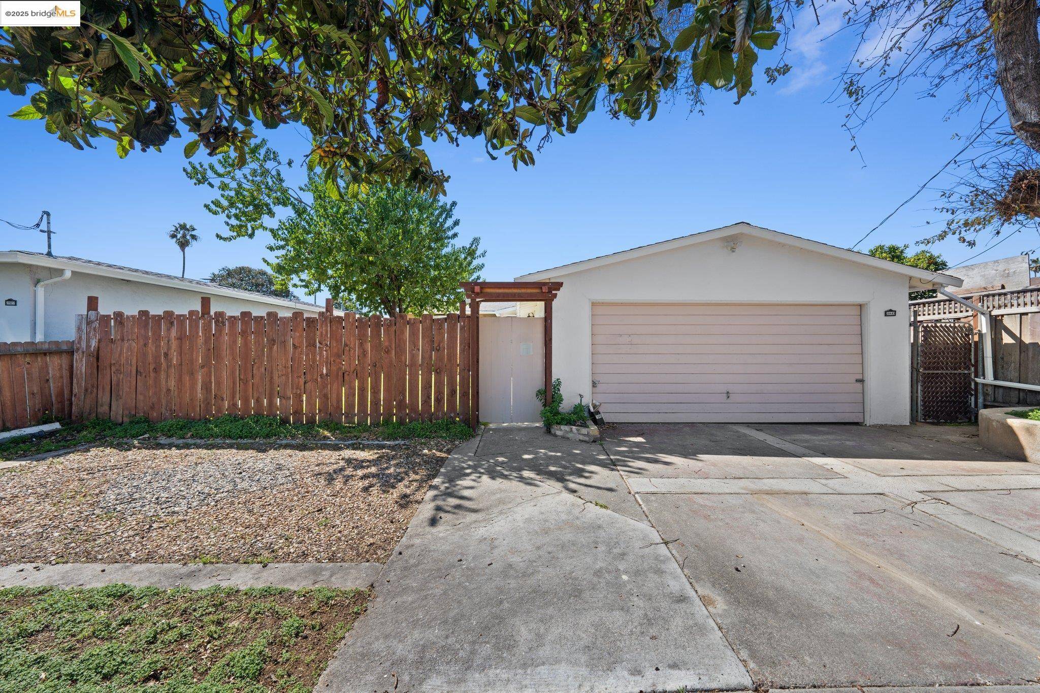 Hayward, CA 94544,28445 Etta Ave