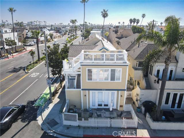 Newport Beach, CA 92663,132 45th Unit B ST