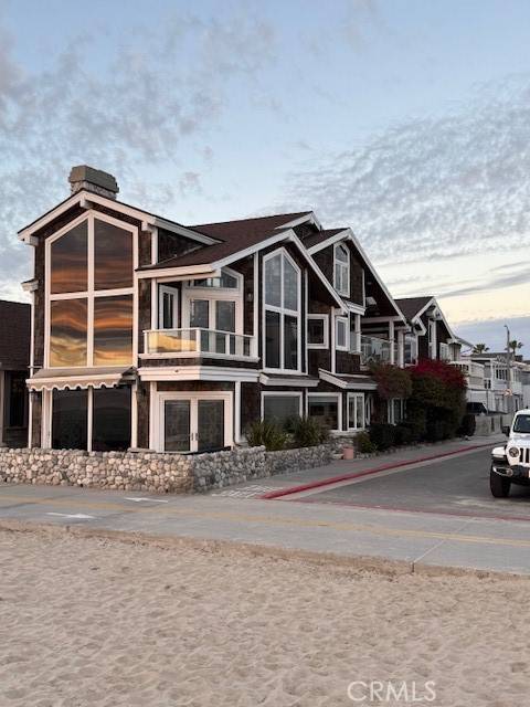 Newport Beach, CA 92663,3300 W Oceanfront