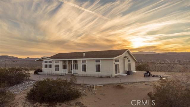 Landers, CA 92285,57120 Luna Vista LN