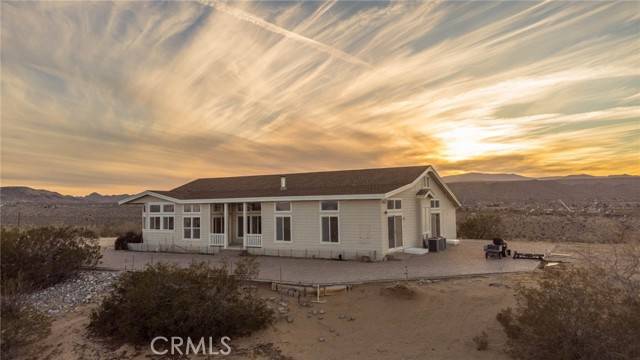 Landers, CA 92285,57120 Luna Vista LN