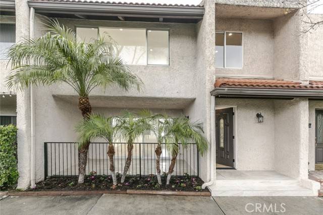 Burbank, CA 91504,9518 Via Venezia