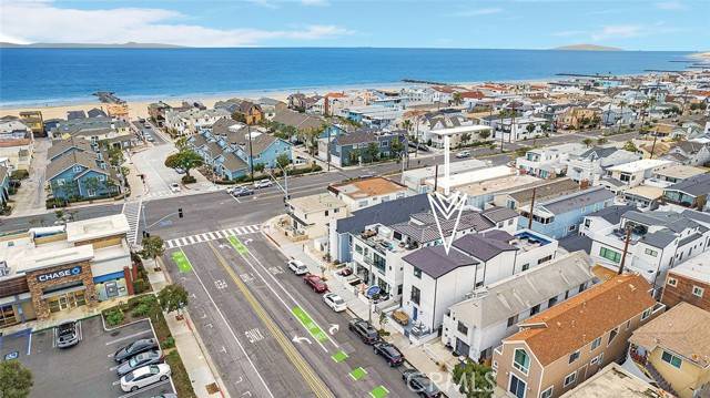 Newport Beach, CA 92663,215 32nd ST