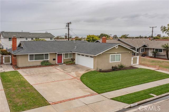Huntington Beach, CA 92647,15931 Puritan CIR