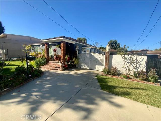 Bellflower, CA 90706,10117 Palm ST