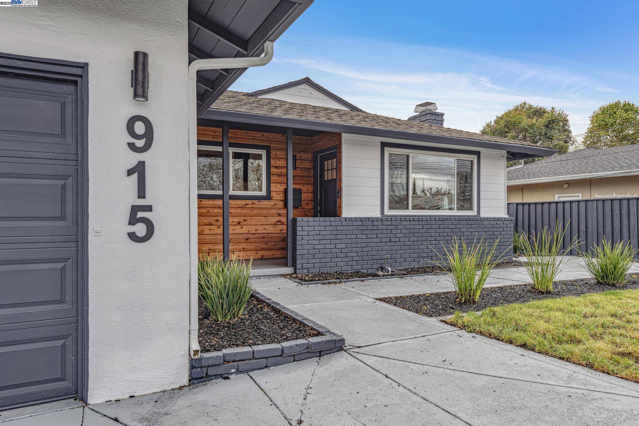 Concord, CA 94518,915 Honora Ave