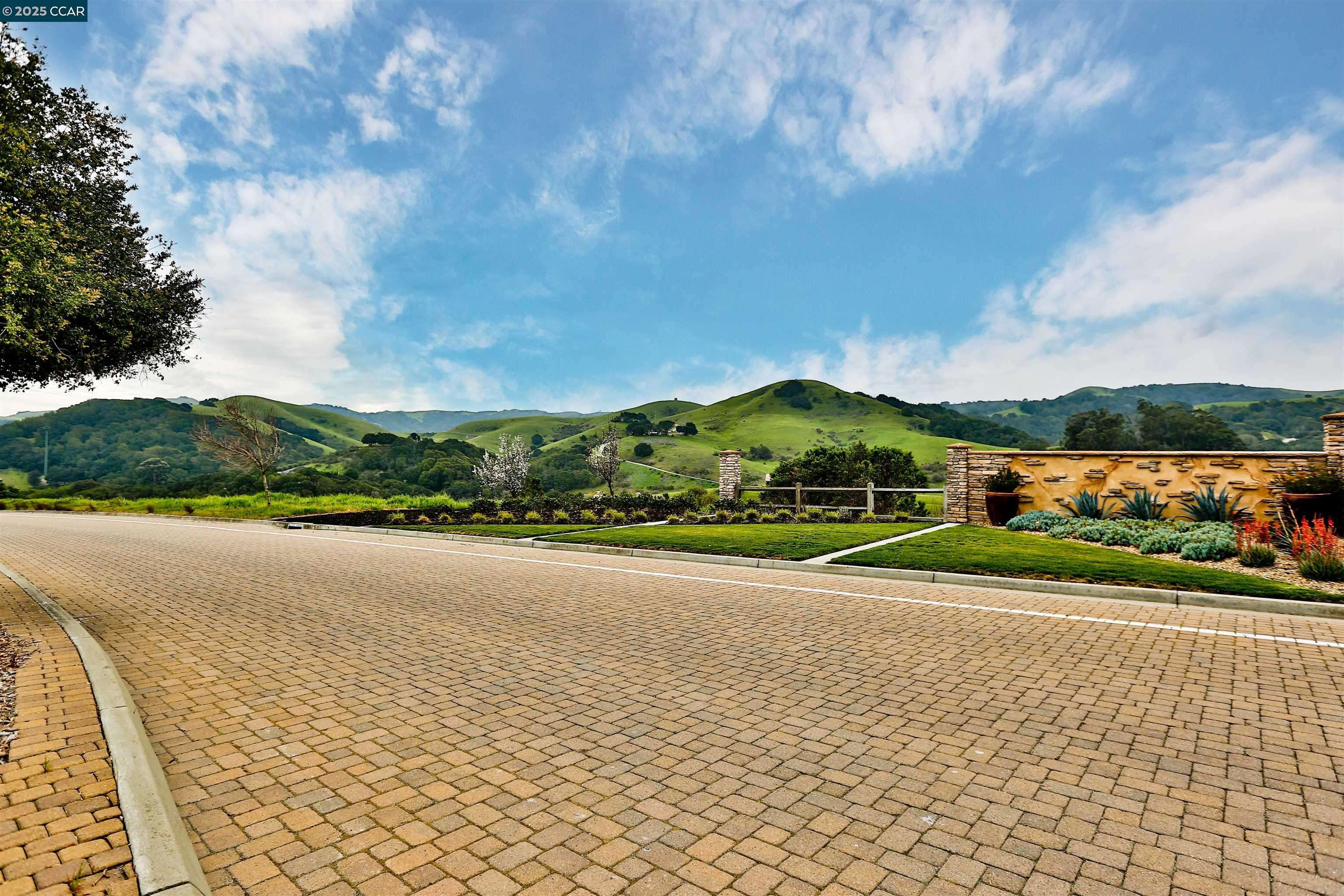 Dublin, CA 94568,7656 Ridgeline Dr